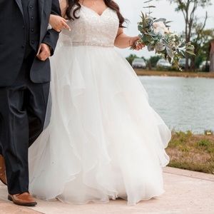 Ivory Wedding Dress